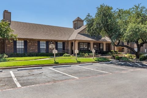 Arbors of Euless Apartments